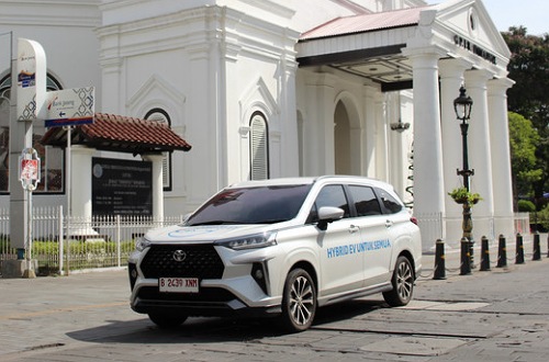 Toyota Veloz Hybrid.(foto: int)