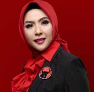Dewi Juliani SH
