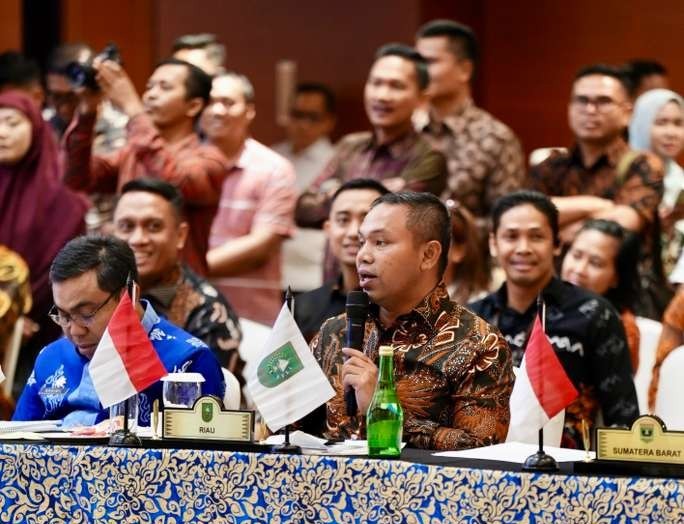 Gubri Abdul Wahid serukan kebersamaan di Munas VII APPSI 2025 (foto/MCRiau)