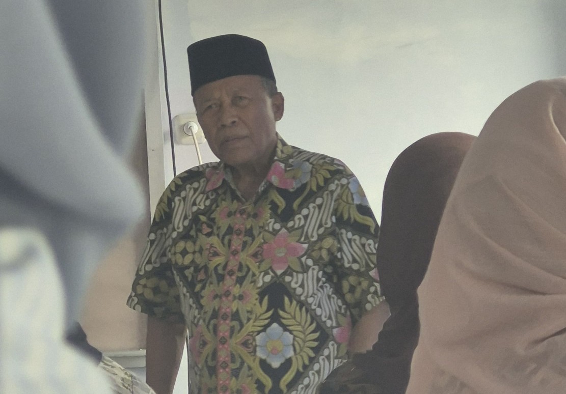 Tokoh masyarakat Riau sekaligus Ketua FKPMR Riau, Dr Chaidir aktif mengajar di kampus-kampus (foto/riki)