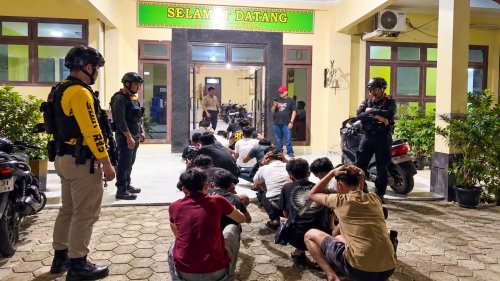 Berencana tawuran, belasan remaja diamankan Reskrimum Polda Riau.(foto: barkah/halloriau.com)