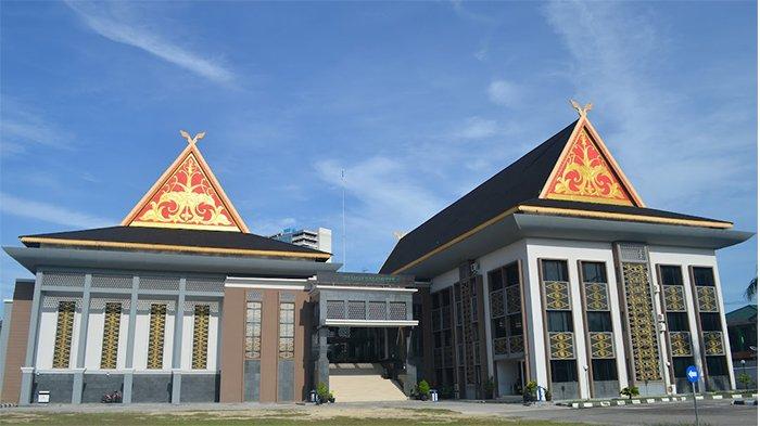 Banggar DPRD Pekanbaru murka, Pj Sekda Zulhelmi kembali mangkir dari rapat pembahasan APBD-P 2025 (foto/tribunpku)
