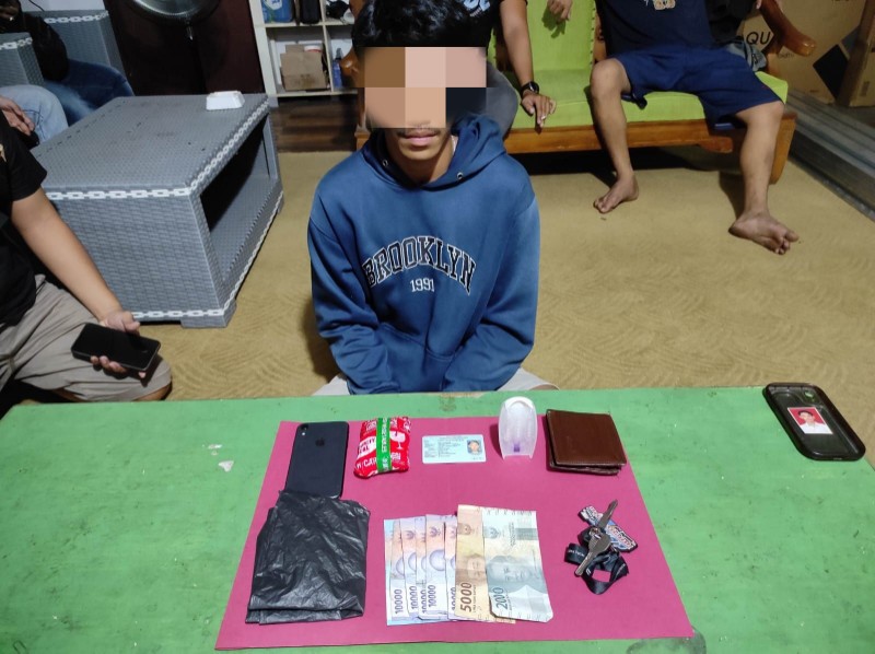 Mahasiswa ditangkap bawa 100 gram sabu di Pekanbaru (foto/rripekanbaru