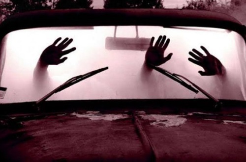 Mobil oknum Kades di Kuansing bergoyang.(ilustrasi/int)