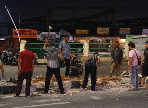 U-Turn depan pasar Cik Puan Pekanbaru dibuka kembali oleh Pemko Pekanbaru beberapa waktu lalu. (Foto: Pekanbaru.go.id)