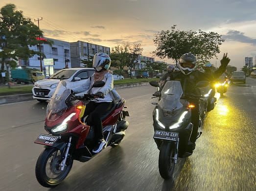 Komunitas Honda Pekanbaru jajal New Honda ADV160