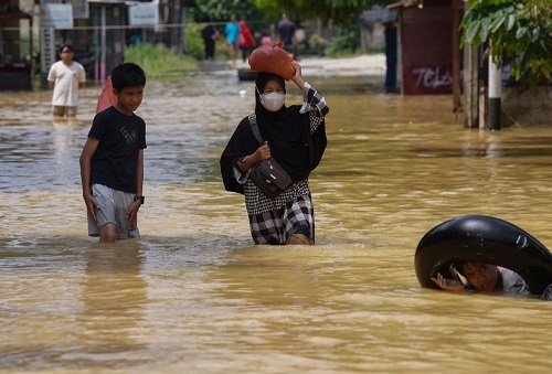 Banjir di Riau.(foto: mcr)