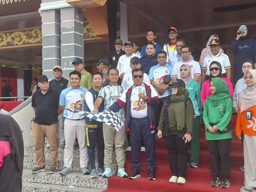Perayaan HUT ke-26 Kuansing dibuka dengan Pacu Jalur selama 3 hari di Tepian Narosa. (Foto: Ultra Sandi)