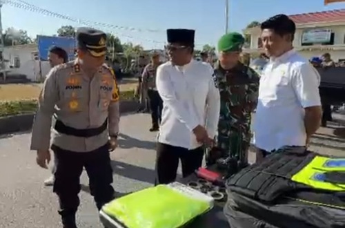 Bupati Pelalawan, Zukri saat meninjau kesiapan Operasi Ketupat 2026.(foto: andi/halloriau.com)