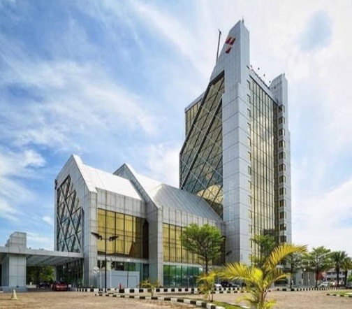 Gedung Bank Riau Kepri Syariah.