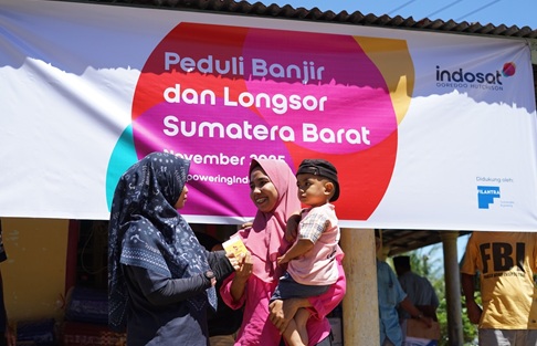 Indosat percepat pemulihan jaringan dan salurkan bantuan bagi warga terdampak banjir di Sumatra (foto/ist)