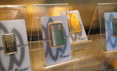 Ilustrasi harga emas Antam di Pekanbaru turun (foto/riki)
