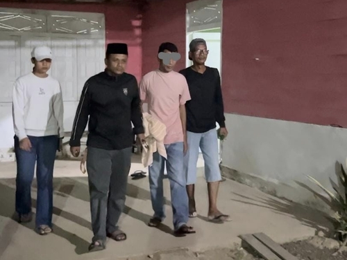 Polres Pelalawan menangkap seorang pria yang diduga melakukan pencabulan terhadap perempuan berkebutuhan khusus. (Foto: Andy Indrayanto)