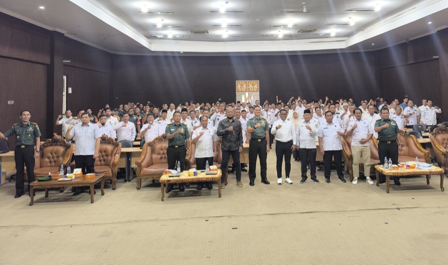 Rakor percepatan operasional Koperasi Merah Putih desa/kelurahan se-Kabupaten Pelalawan (Andy)