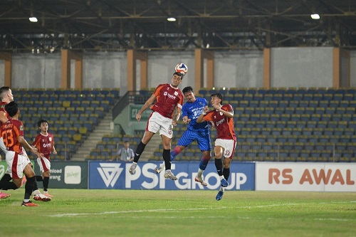PSPS Pekanbaru vs Garudayaksa FC.(foto: mcr)