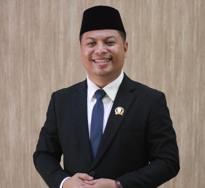 Anggota DPRD Pelalawan dari dapil II Asnol Mubarack, M.Si (foto/Andy)