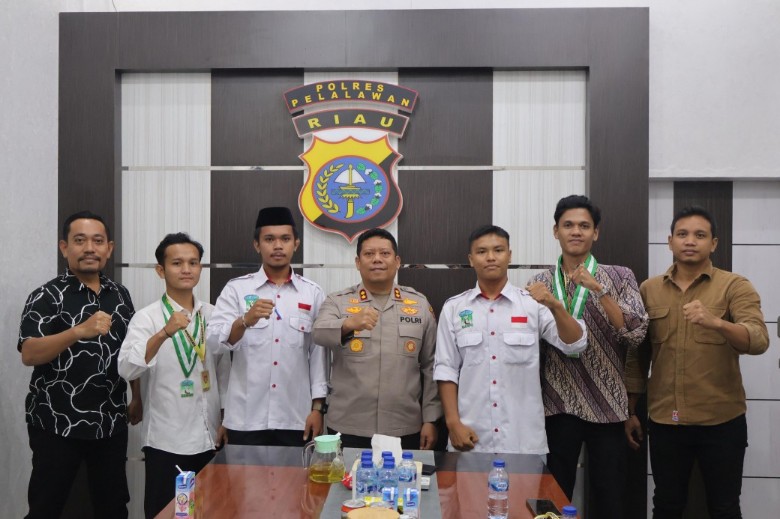 KAMMI Komisariat Pelalawan silaturahmi ke Kapolres, dorong pemberantasan narkoba dan penertiban Kamtibmas (foto/Andy)