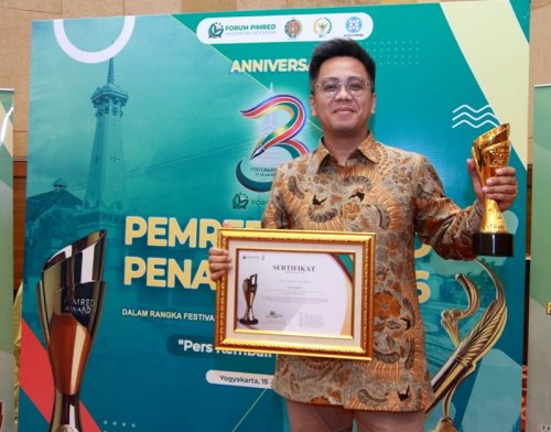 Founder dan CEO Master Bagasi Indonesia, Amir Hamzah, meraih penghargaan Pemred Award 2026 kategori Corporate Leadership The Best Communication.