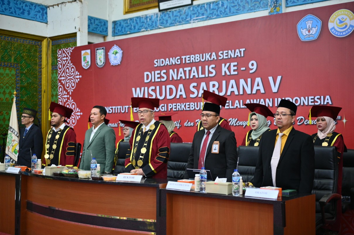 Rektor ITP2I Prof Dahril lepas 43 wisudawan (foto/Andy)