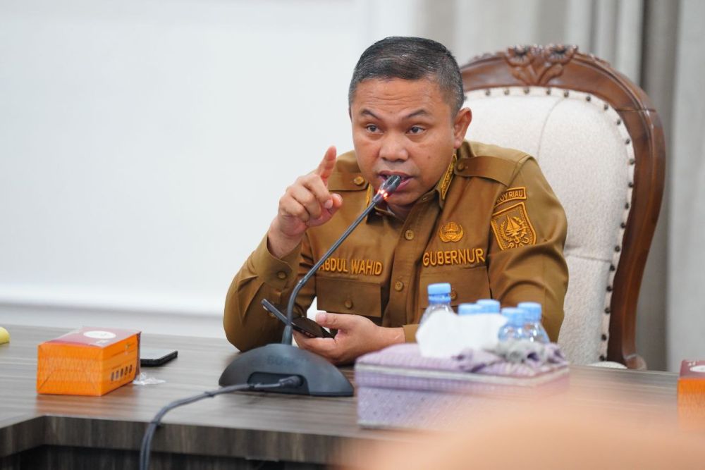 Gubri Abdul Wahid umumkan status Riau Tanggap Darurat Karhutla (foto/MCR) 