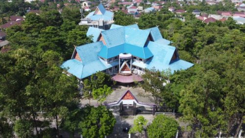Universitas Islam Riau (UIR) .