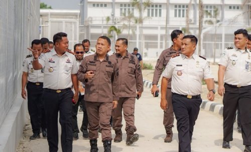 Kajari Rohil sambangi Lapas baru Ujung Tanjung.(foto: afrizal/halloriau.com)
