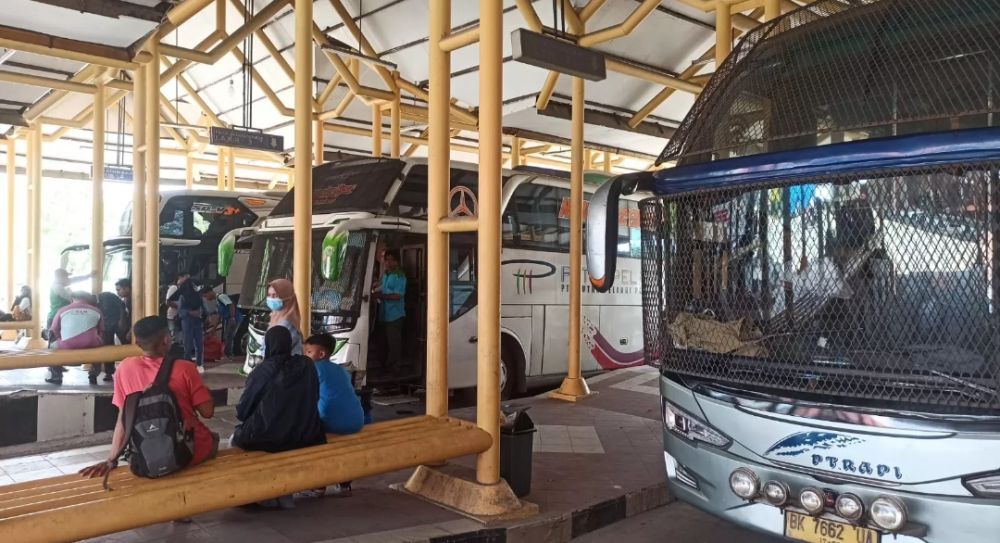 Jelang Lebaran, penumpang terminal BRPS Pekanbaru mulai meningkat (foto/int)