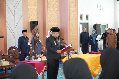 Lantik puluhan pejabat, Wabup Siak minta birokrasi jangan persulit masyarakat (foto/int)