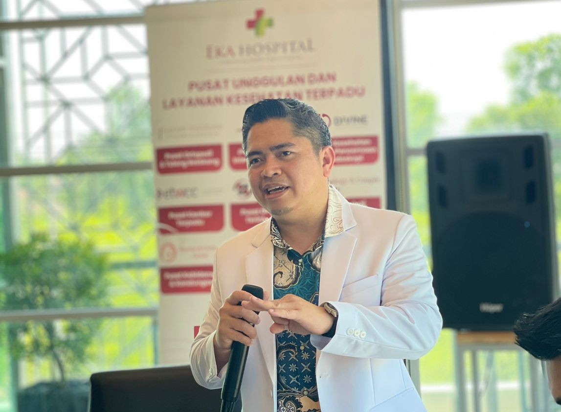 Dokter Muhammad Adan Yashar, Sp.U, Subsp.TKR (K), Dokter Spesialis Urologi di Eka Hospital Pekanbaru (foto/riki)