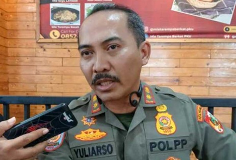 Kepala Satpol PP Pekanbaru, Yuliarso (foto/riaupos)