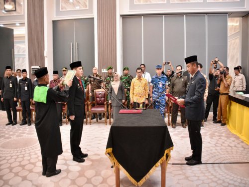 Bupati Ahmad Yuzar lantik lantik Ardi Mardiansyah sebagai Sekda Kampar (foto/int)