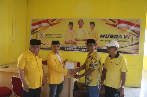 Bupati Rohil, Bistamam masuk bursa calon ketua Golkar Rohil.(foto: afrizal/halloriau.com)