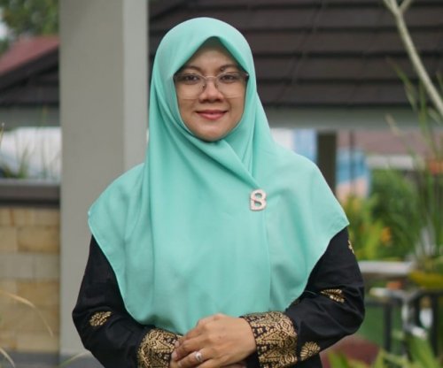 Bupati Siak, Afni Zulkifli.