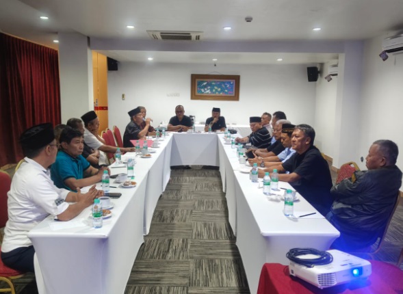 Rapat Persiapan Kongres Luar Biasa IKJR Tahun 2026 di Hotel Ci=tel Pekanbaru (24/4/2026).