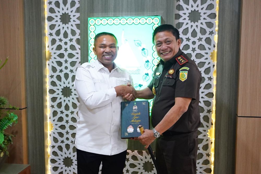 Kajati baru Riau Sutikno temui Gubernur Abdul Wahid, bahas sinergi bangun daerah (foto/MCR)