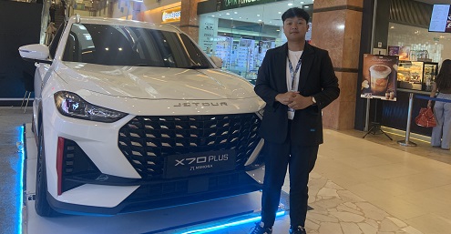 Jetour X70 Plus Journey hadir di Mal SKA Pekanbaru.(foto: meri/halloriau.com)