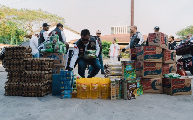 Peduli sesama, MBI Riau membagikan takjil dan santuni anak yatim (foto/ist)