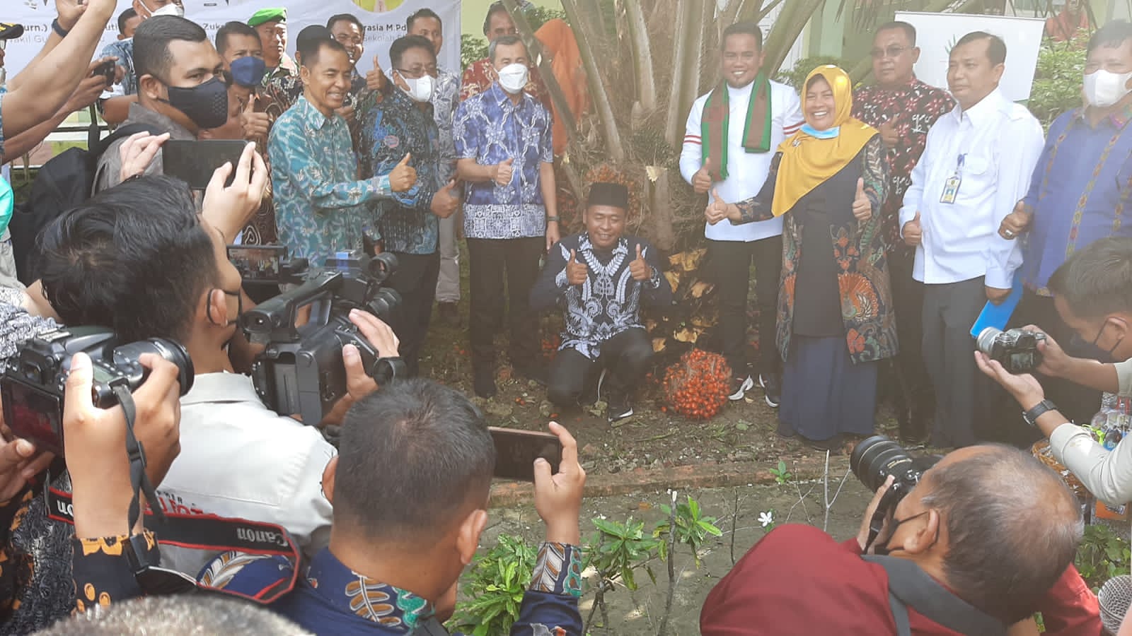 Program CSR PT IIS Sekolah Sawit Lestari. 