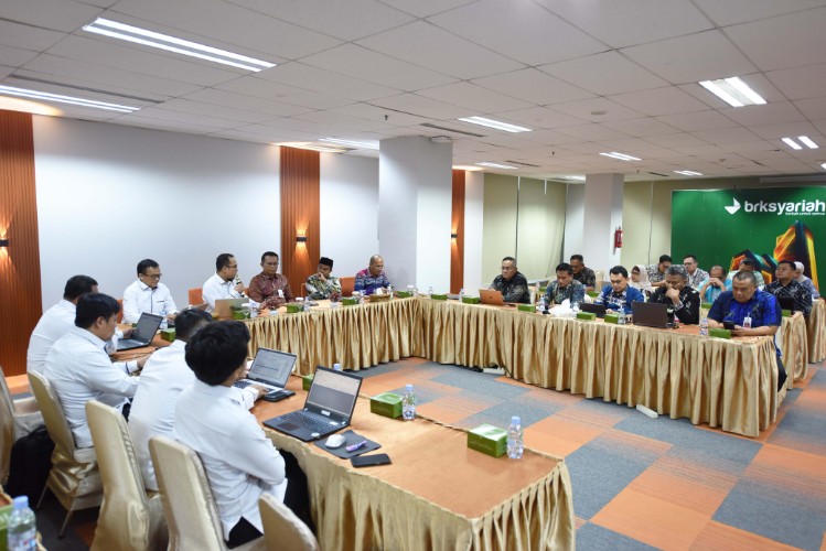 Rapat Koordinasi Lanjutan BRK Syariah bersama KPK yang berlangsung pada Rabu, 03/12/25 di Menara Dang Merdu BRK Syariah.