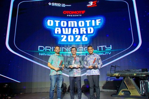 Toyota Veloz Hybrid EV dinobatkan sebagai Car of The Year 2026.(foto: istimewa)