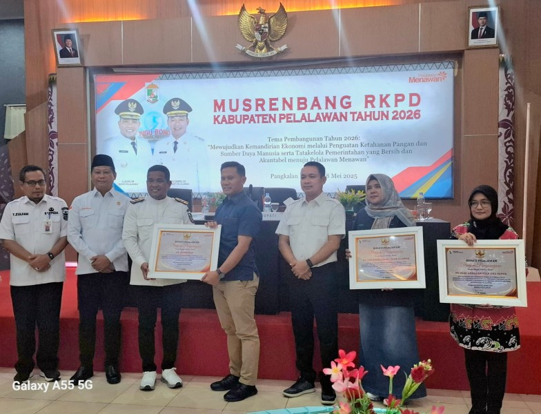 PT Musim Mas kembali terima penghargaan dari Pemkab Pelalawan (foto/Andy)