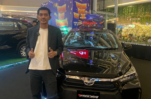 Edi, Sales Agung Toyota.(foto: meri/halloriau.com)