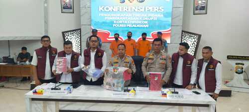 Polsek Teluk Meranti tangkap seorang pria yang diduga kuat sebagai pelaku pedofilia. (Foto: Andy Indrayanto)
