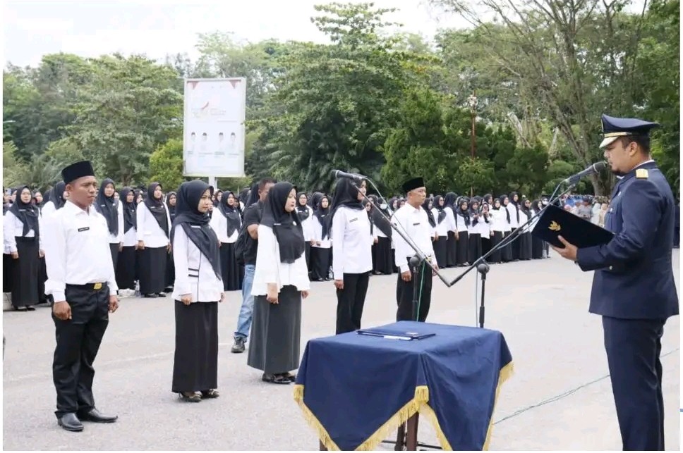 Bupati Inhu, Ade Agus melantik 764 PPPK Formasi 2024 (foto/andri)
