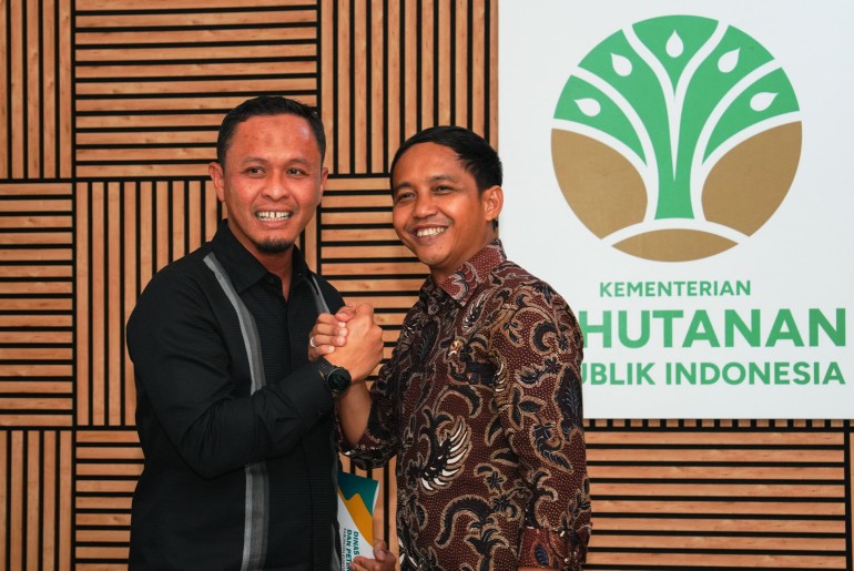 Menteri Kehutanan RI, Raja Juli Antoni memuji Wako Pekanbaru, Agung Nugroho (foto/ist)