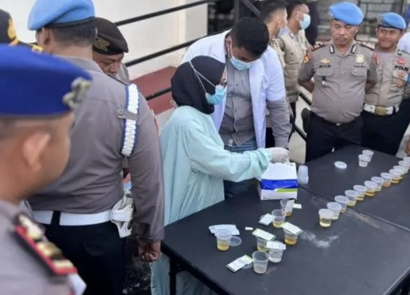 Komitmen bersih narkoba, Polres Meranti lakukan tes urine mendadak (foto/klikmx)
