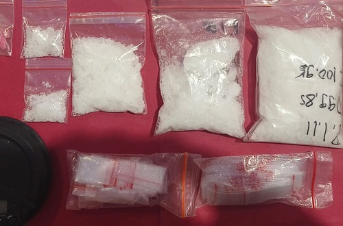 Barang bukti yang diamankan dari bandar sabu Langgam.(foto: andi/halloriau.com)