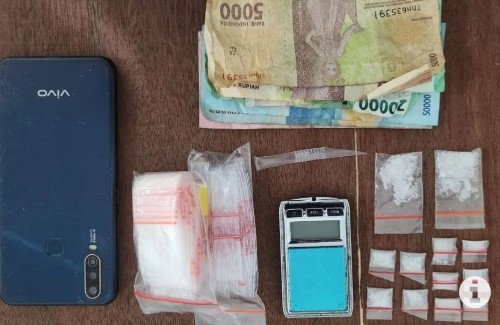 Satres Narkoba Polres Bengkalis ciduk honorer Dishub dan amankan sabu (foto/Antara)
