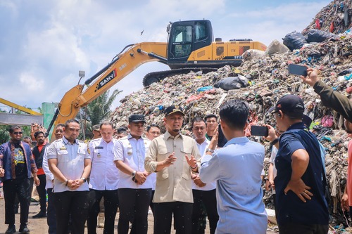 Walikota Pekanbaru, Agung Nugroho, melakukan peninjauan TPA Muara Fajar II. (Foto: Dini Rahmadanti)