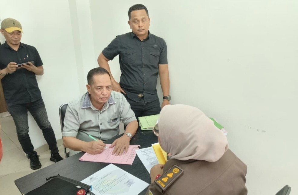 Asri Auzar ditahan dan siap jalani sidang perdana di PN Pekanbaru (foto/ist)